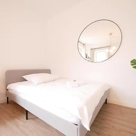 75 M2, Zentral, Gemuetlich, Eigener Parkplatz *